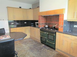 Dining Kitchen - click for photo gallery